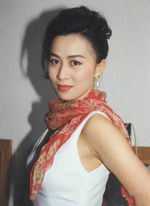 90年刘嘉玲被3名男子绑架，在12年之后，绑匪泄露了她的照片